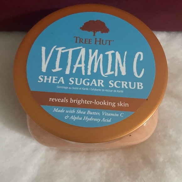 Tree Hut Vitamin C Shea Sugar Scrub - Picture 2 of 2